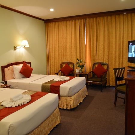 Angkor Hotel Siem Reap Exterior photo