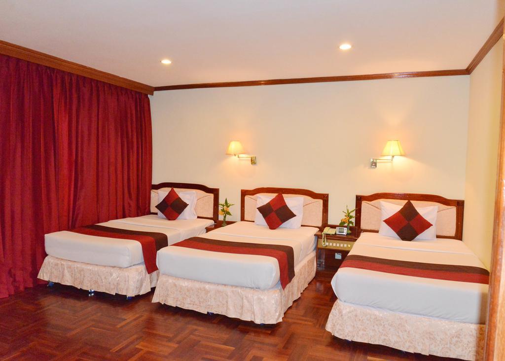 Angkor Hotel Siem Reap Exterior photo