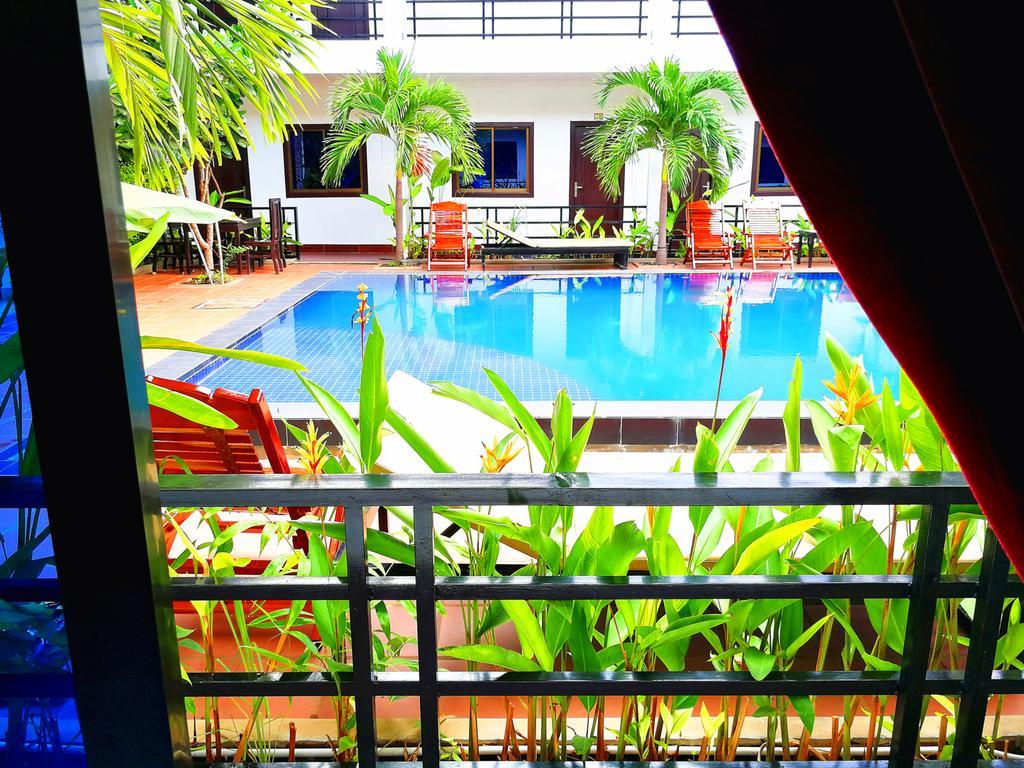 Angkor Hotel Siem Reap Exterior photo
