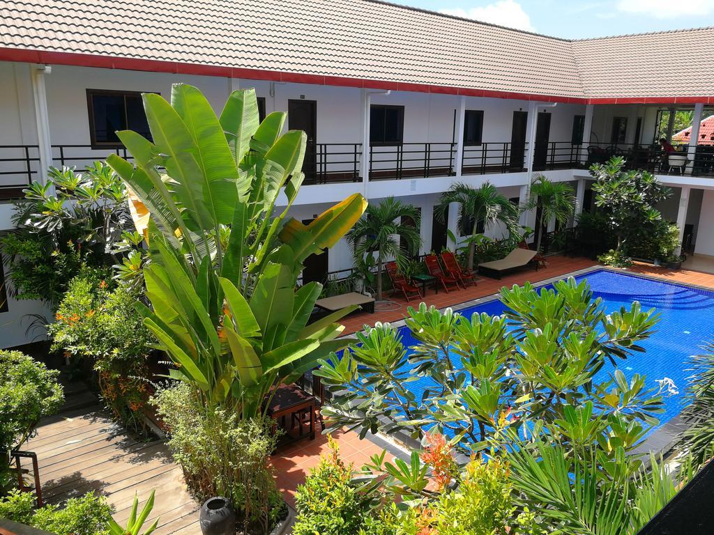 Angkor Hotel Siem Reap Exterior photo