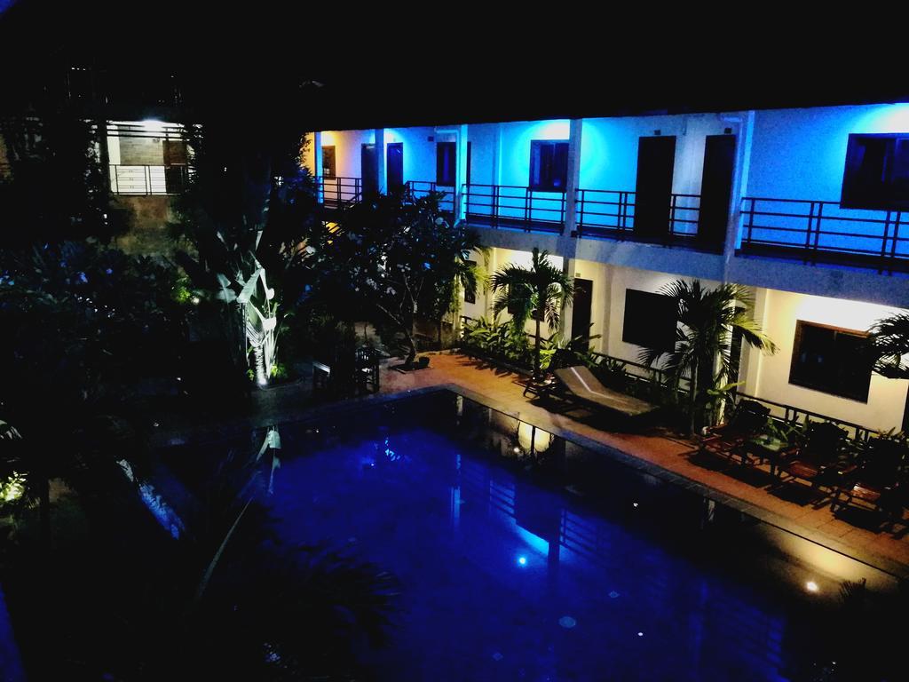 Angkor Hotel Siem Reap Exterior photo