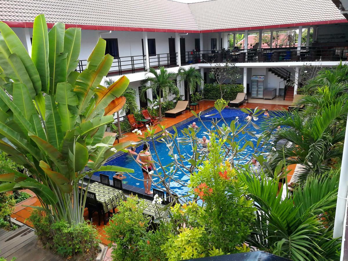 Angkor Hotel Siem Reap Exterior photo