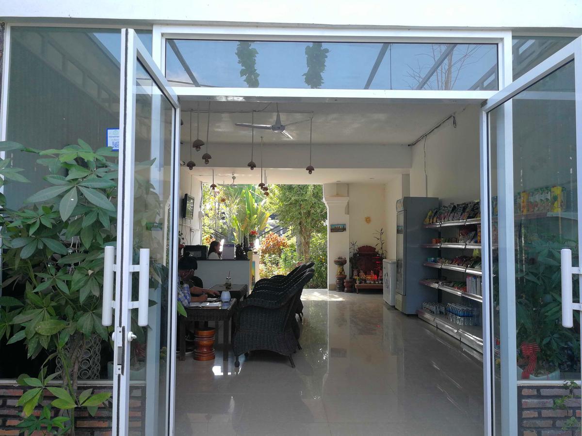 Angkor Hotel Siem Reap Exterior photo